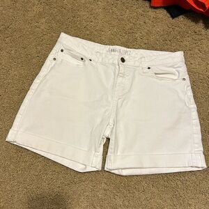 Jennifer Lopez white denim cuffed shorts with pockets
